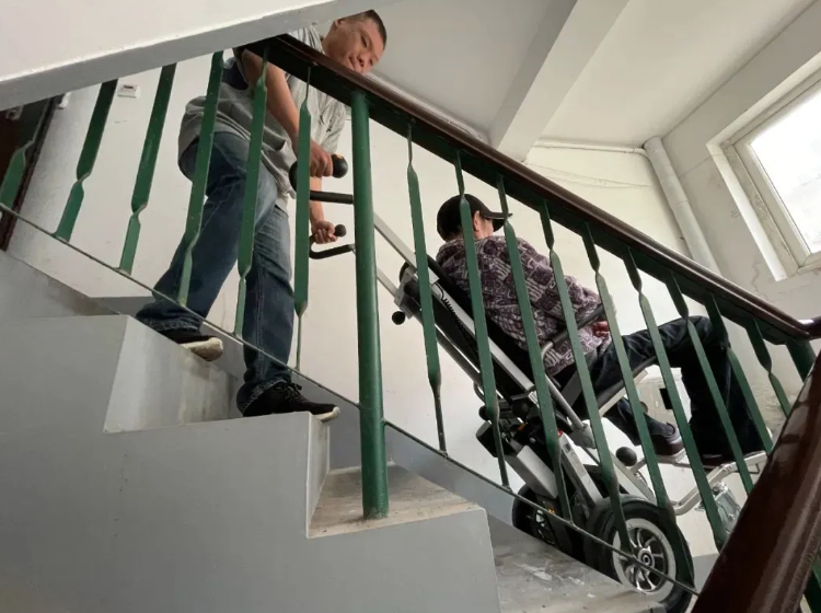 安装适老场景设施
